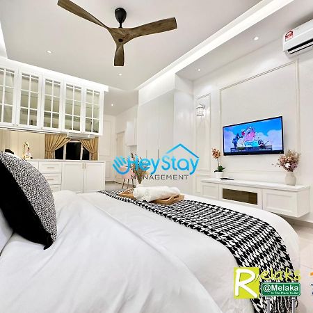 Novo 8 Residence Bachang By Heystay Management Kampong Tambak Dış mekan fotoğraf