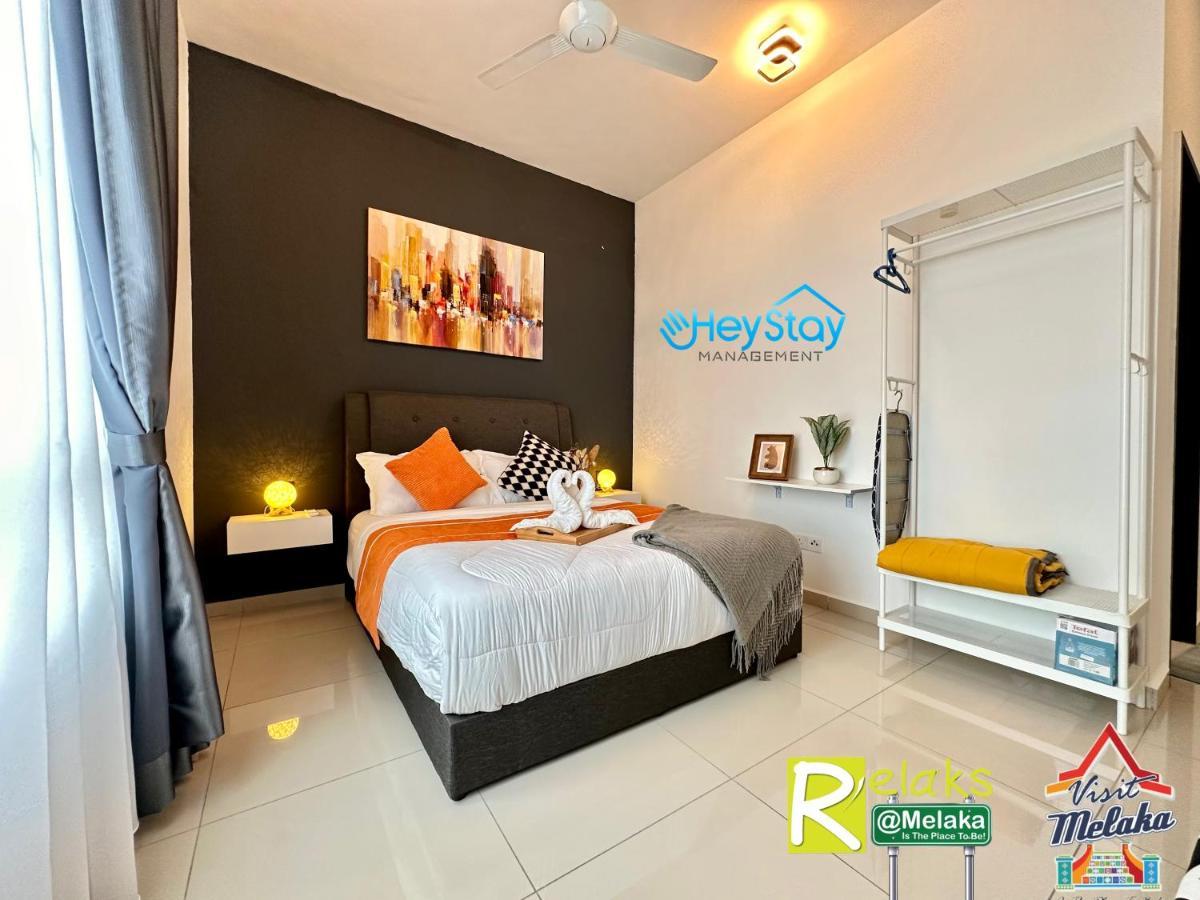 Novo 8 Residence Bachang By Heystay Management Kampong Tambak Dış mekan fotoğraf