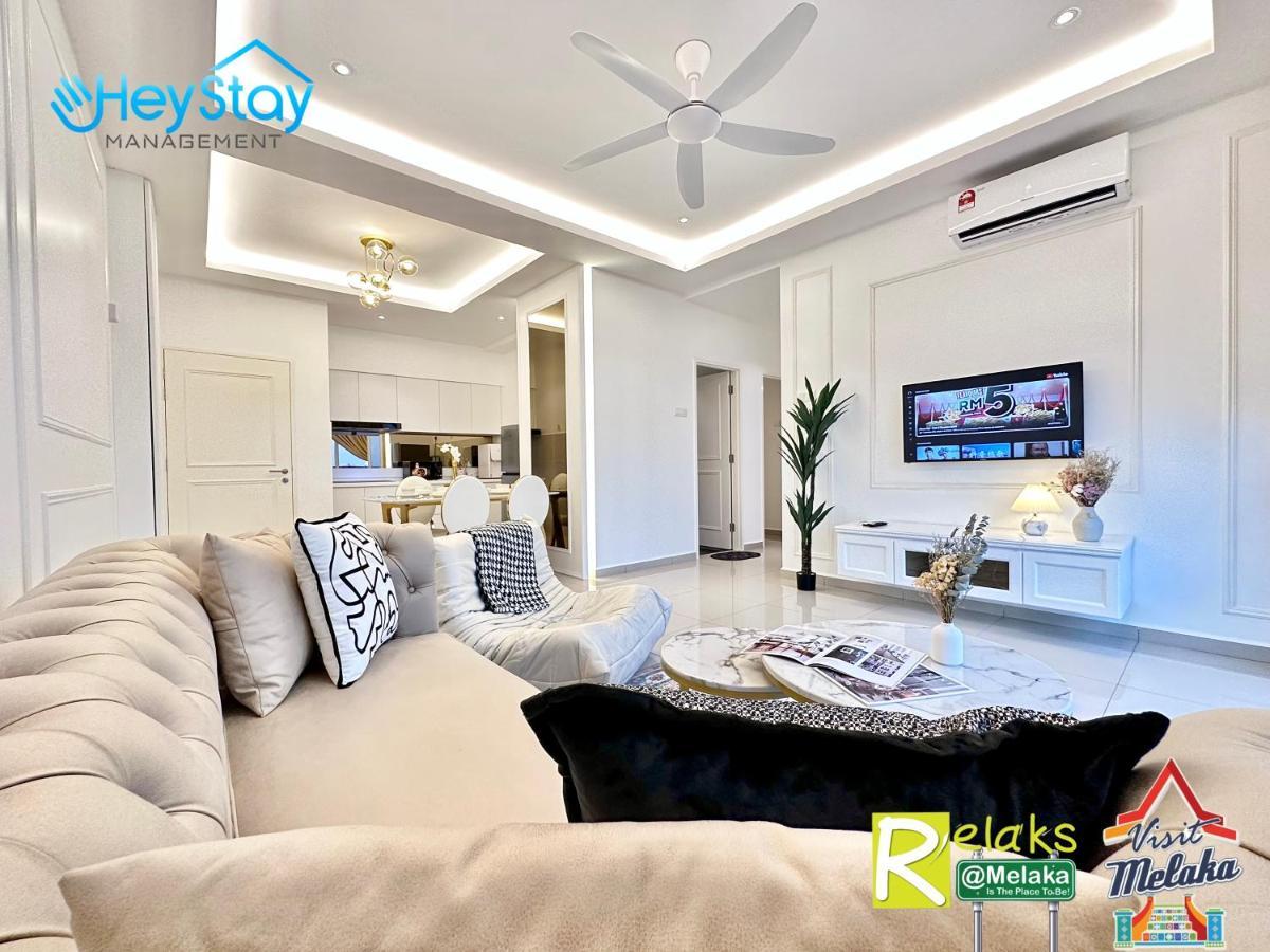 Novo 8 Residence Bachang By Heystay Management Kampong Tambak Dış mekan fotoğraf